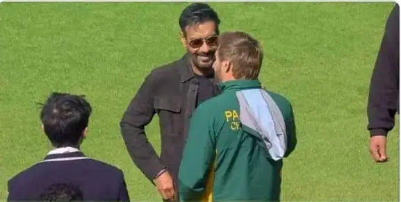 Ajay Devgn meets Shahid Afridi at the stadium
